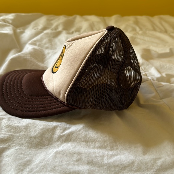 Mesh Smiley Face Hat - Picture 2 of 2